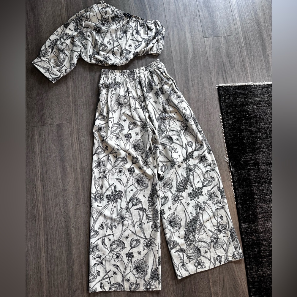 Aakaa one shoulder two piece pants set - white floral print